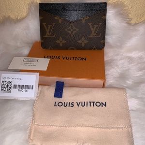 🚫SOLD🚫AUTH, LV Neo Portes CardHolder(madein2019)